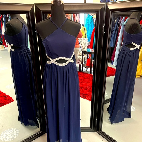 Long prom dress - Picture 4 of 5